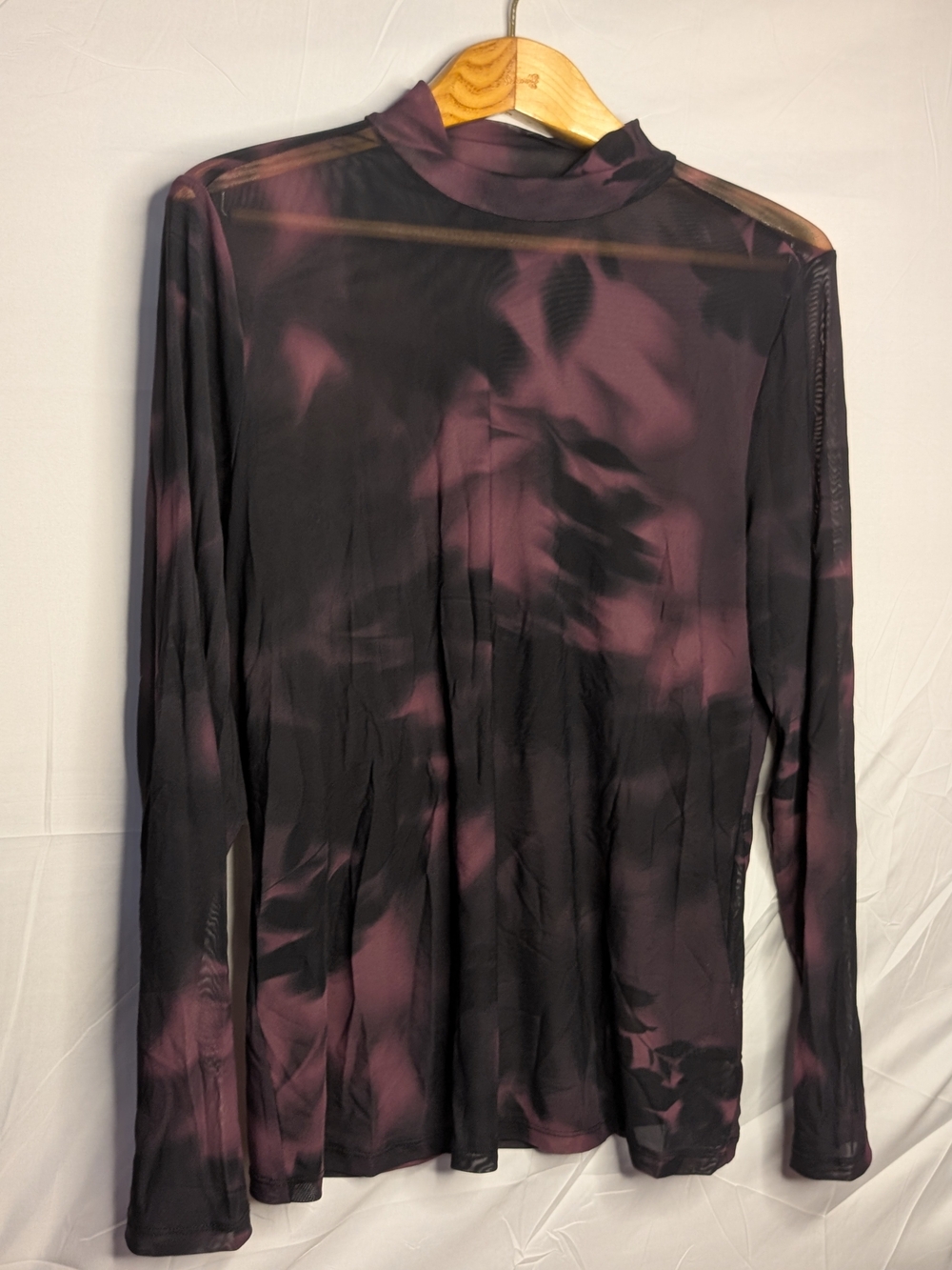 Torrid Black & Burgundy Floral Mesh Mock Neck Long Sleeve Top Size 1 - Picture 5 of 5